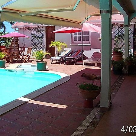 Agreable Chambre D'Hotes, Sdb, Piscine, Carbet Cuisine. Сен-Клод Экстерьер фото