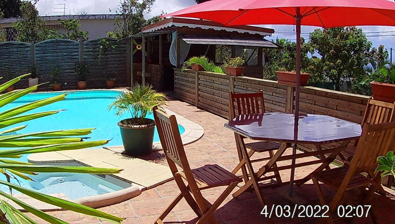 Agreable Chambre D'Hotes, Sdb, Piscine, Carbet Cuisine. Сен-Клод Экстерьер фото